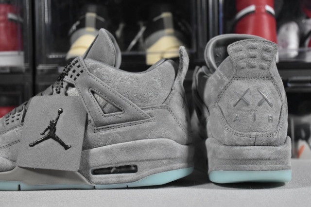 KAWS x Air Jordan 4 Retro 'Cool Grey' - SneakerCharter.com