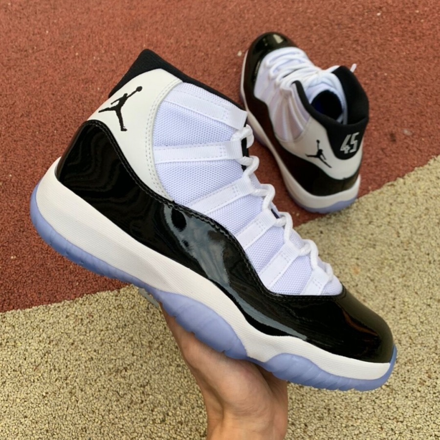 Air Jordan 11 Retro 'Concord' - SneakerCharter.com