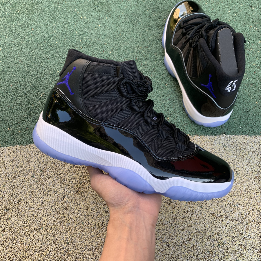 Air Jordan 11 Retro 'Space Jam' - SneakerCharter.com