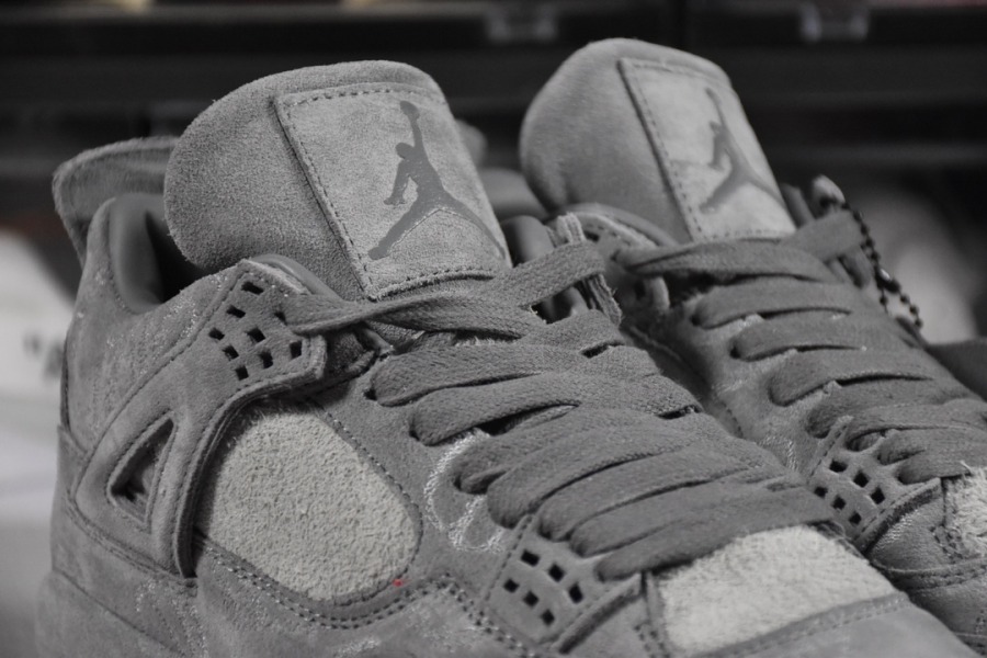 KAWS x Air Jordan 4 Retro 'Cool Grey' - SneakerCharter.com
