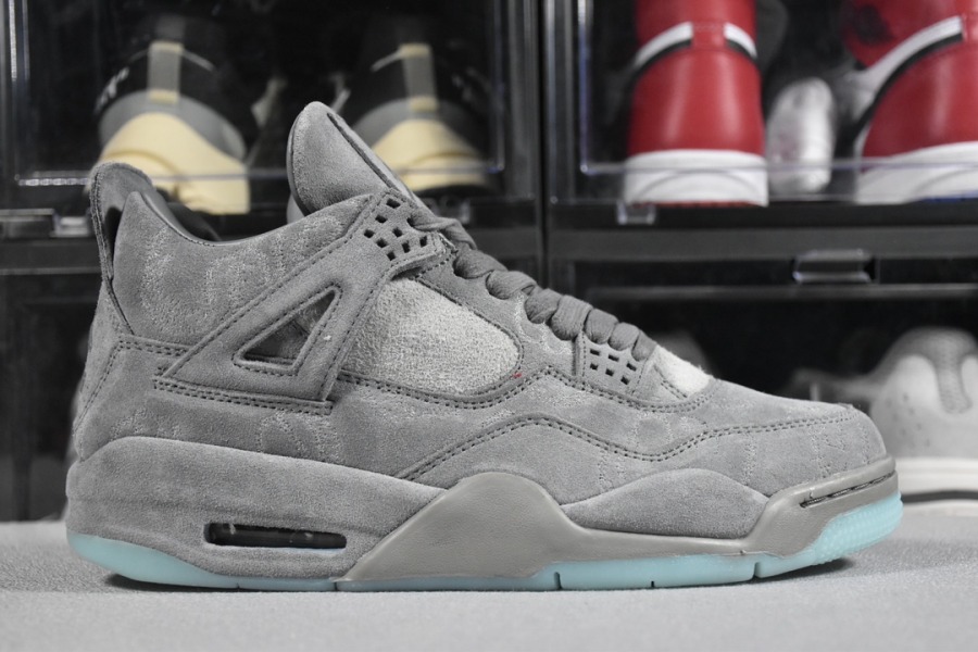 KAWS x Air Jordan 4 Retro 'Cool Grey' - SneakerCharter.com