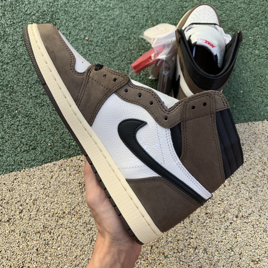 Travis Scott x Air Jordan 1 Retro High OG 'Mocha' - SneakerCharter.com