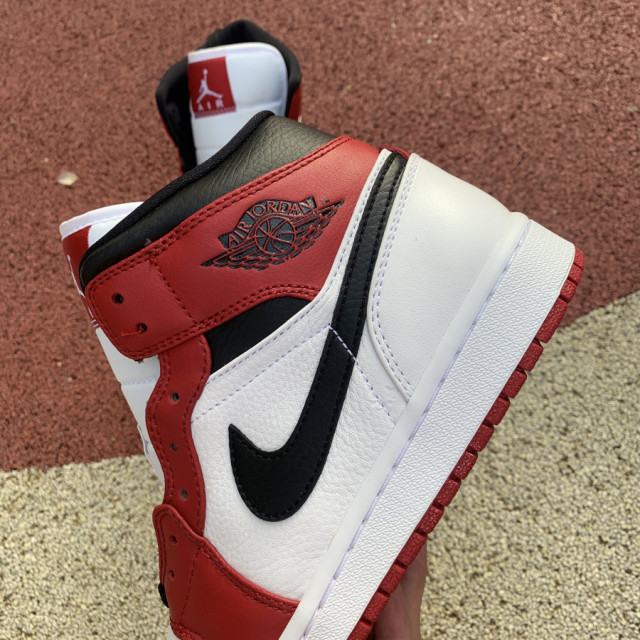 snipes jordan 1 mid chicago