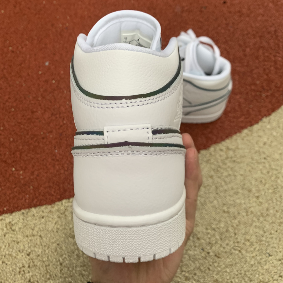 women's air jordan 1 mid se iridescent trim