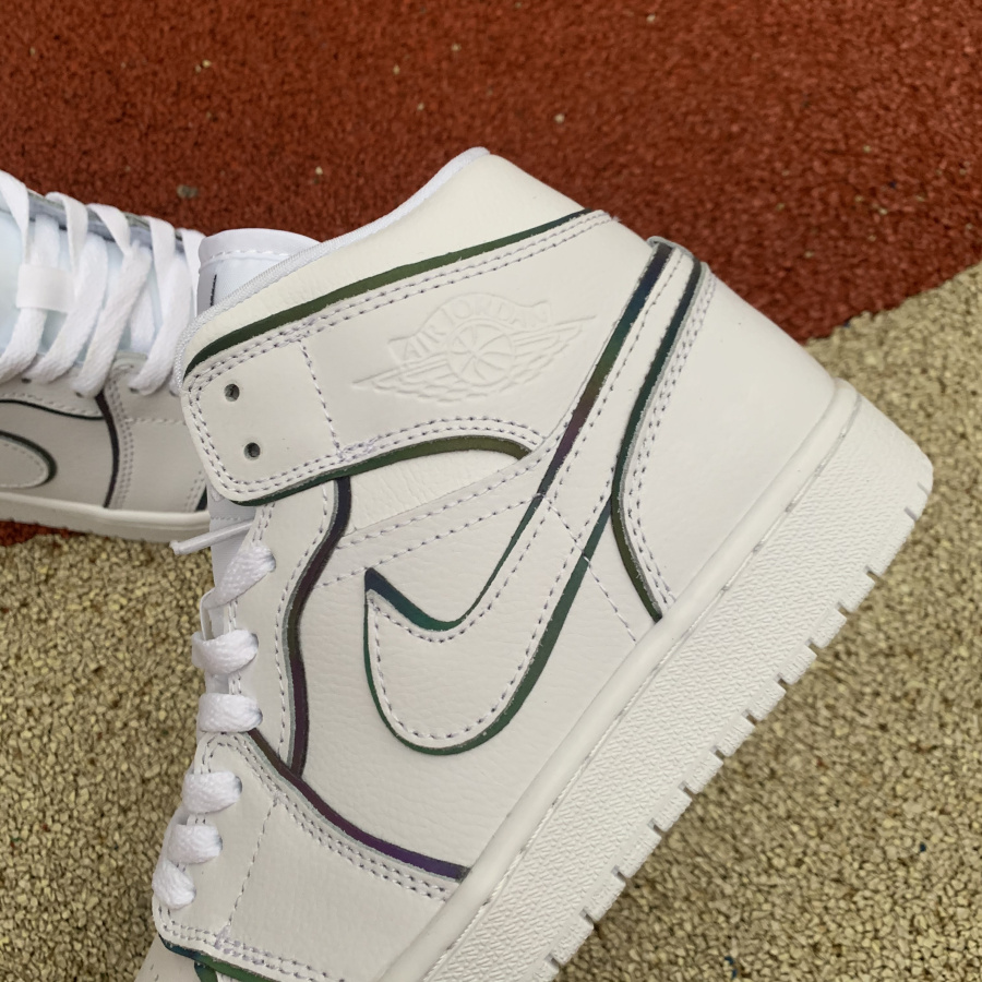 air jordan 1 mid se iridescent trim