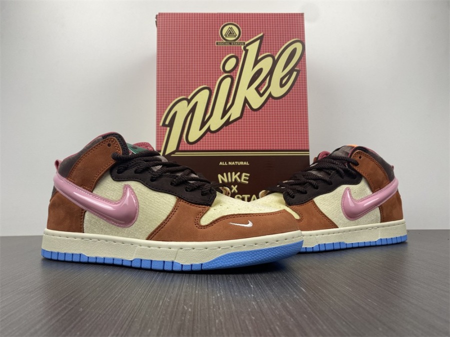 dunk mid x social status