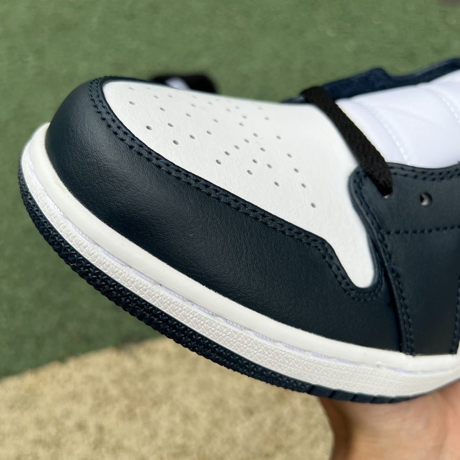 Air Jordan 1 Mid 'Armory Navy' - SneakerCharter.com