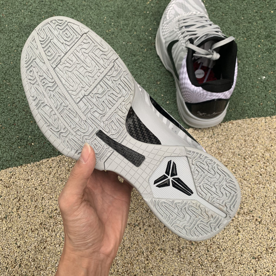 derozan kobe 5