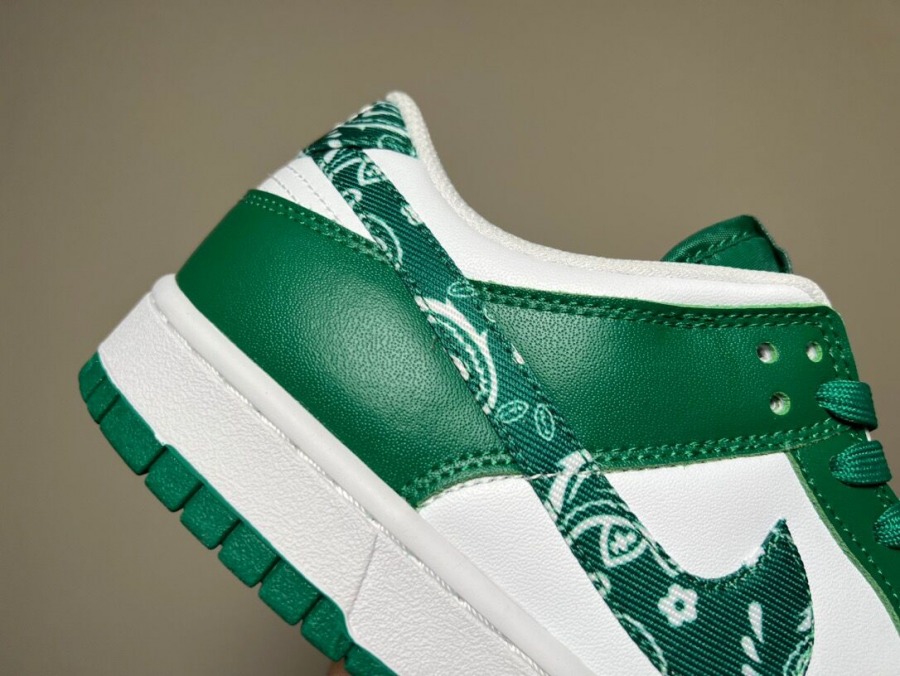 Dunk Low 'Essential Paisley Pack Green' - SneakerCharter.com
