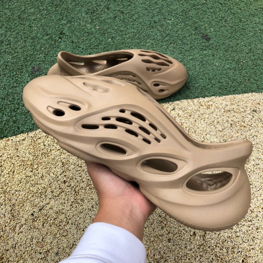 Yeezy Foam Runner 'Mist'