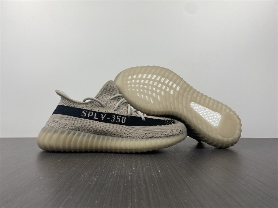 Yeezy Boost 350 V2 'Reverse Oreo' - SneakerCharter.com