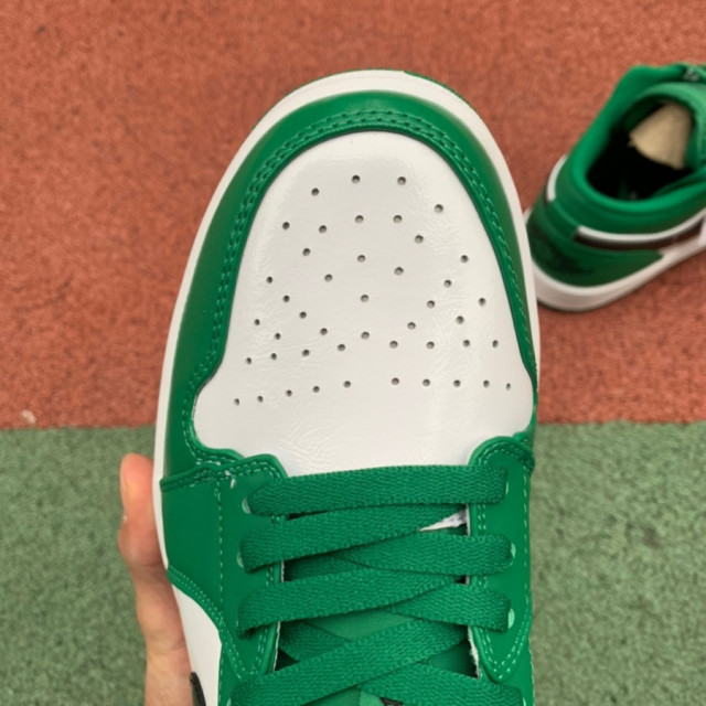 Air Jordan 1 Low Pine Green 5090