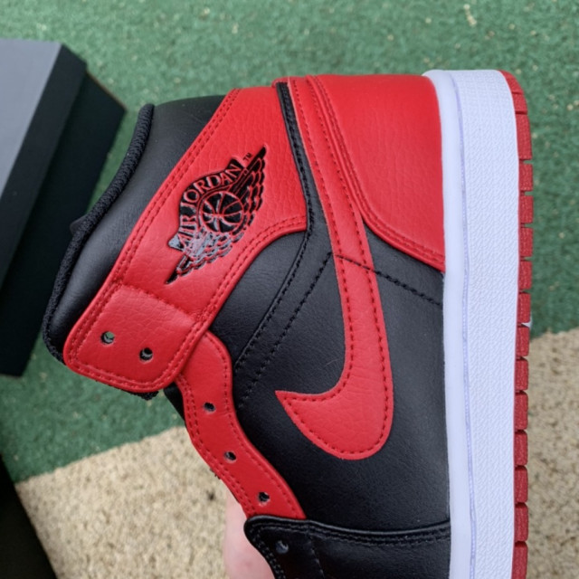 aj1 banned mid