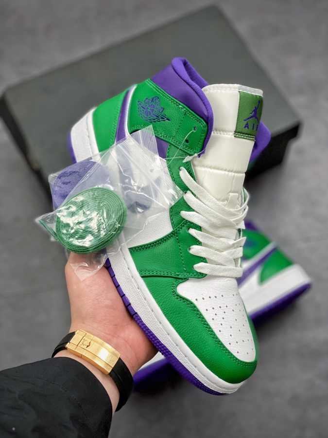 nike jordan 1 mid hulk