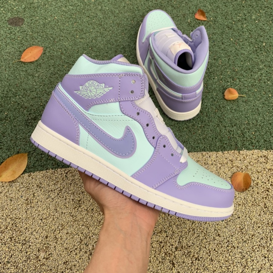 Air Jordan 1 Mid 'Purple Pulse' - SneakerCharter.com