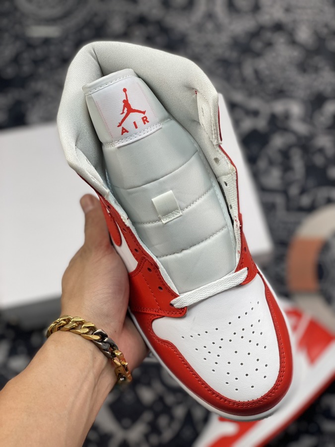 Wmns Air Jordan 1 Mid 'Habanero Red'