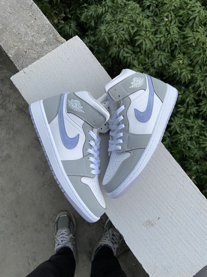 Wmns Air Jordan 1 Mid 'Wolf Grey Aluminum' - SneakerCharter.com