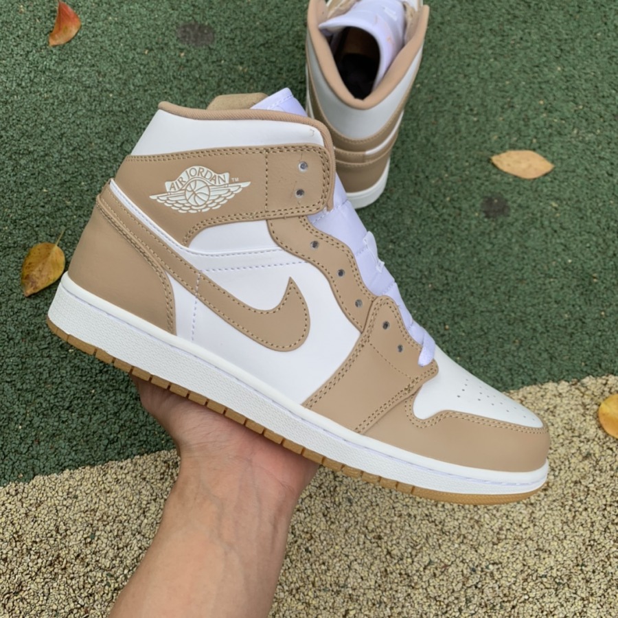 Air Jordan 1 Mid Tan Gum 1476