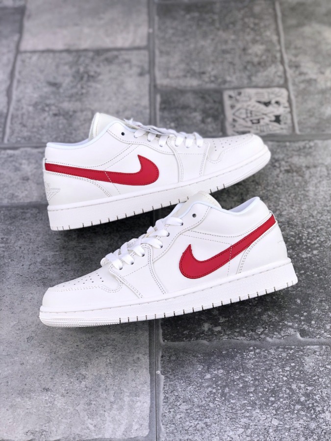 Air Jordan 1 Low 'University Red'