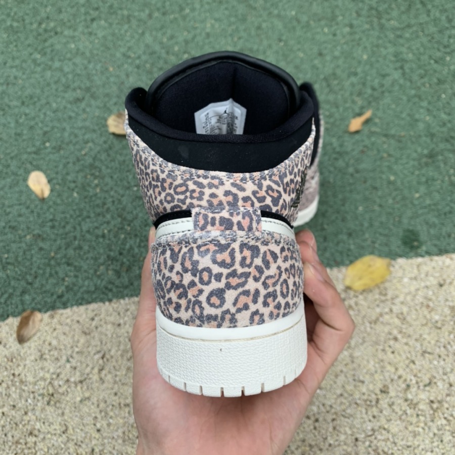 jordan 1 mid se leopard
