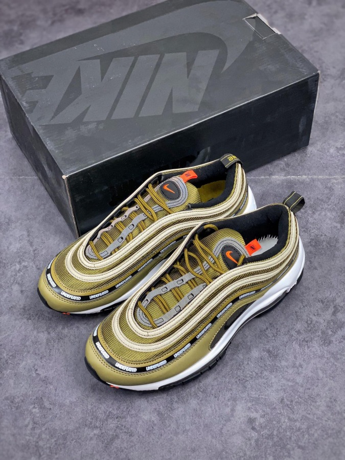 undefeated air max militia green