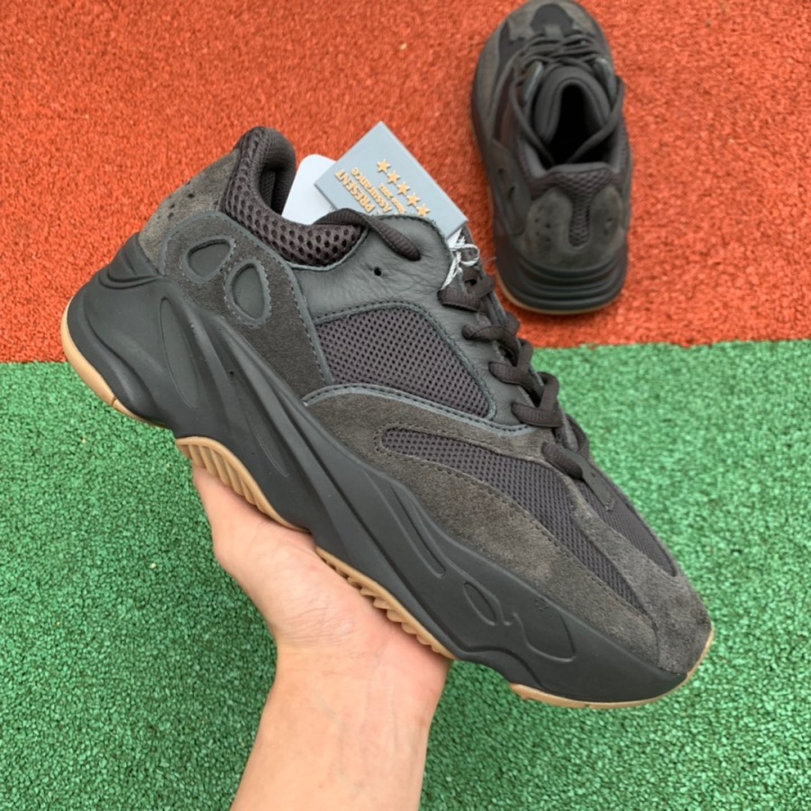 Yeezy Boost 700 'Utility Black' - SneakerCharter.com