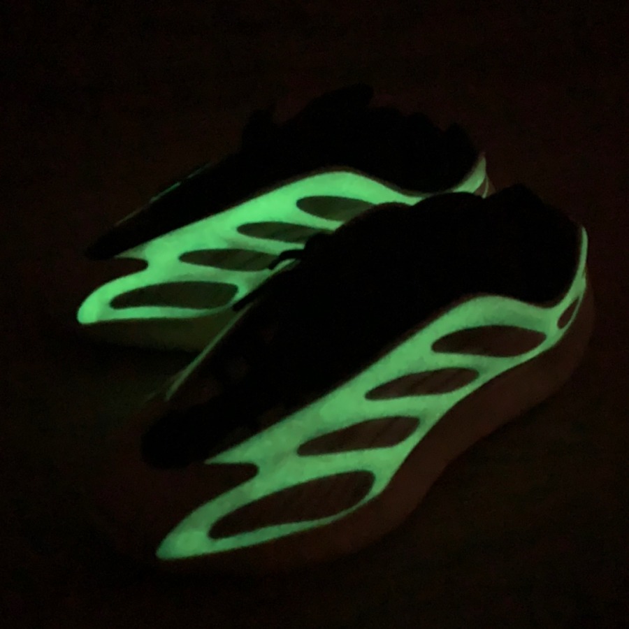 yeezy 700 v2 azael