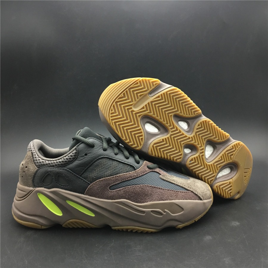 yeezy boost 700 mauve