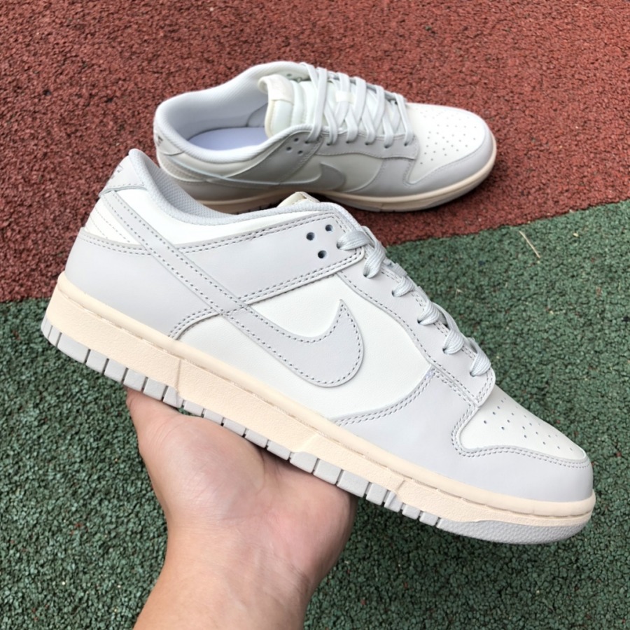 sb dunk low light bone