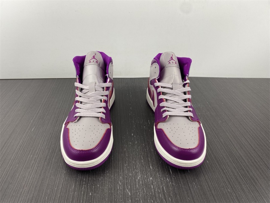 jordan 1 magenta mid