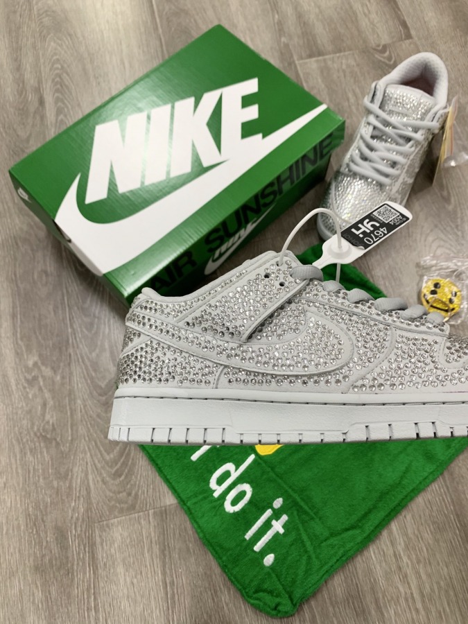 nike x cactus plant flea market x swarovski