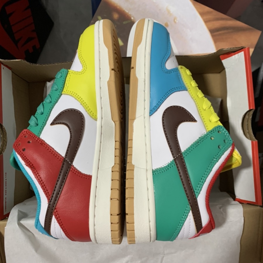sb dunk free 99 white