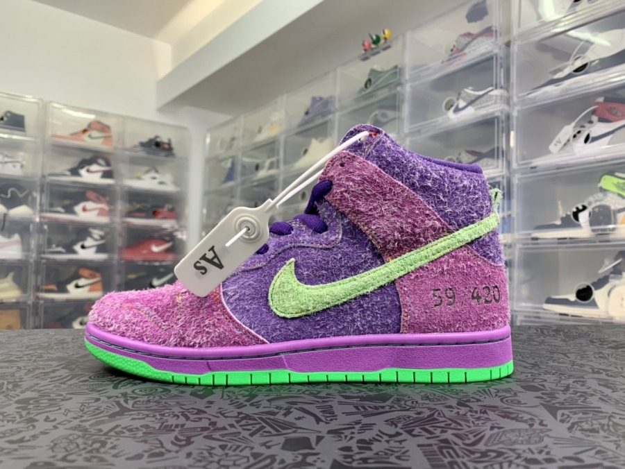 sb dunk high reverse skunk